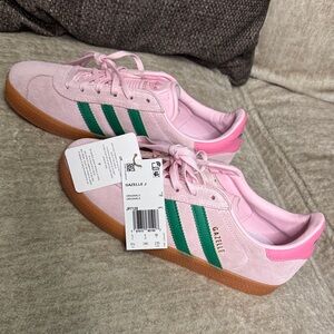 Adidas Women's Pink and Green Gazelle Sneakers size 5.5
